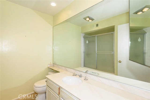 575 Esplanade, Redondo Beach, California 90277, 2 Bedrooms Bedrooms, ,1 BathroomBathrooms,Residential,Sold,Esplanade,SB17215162