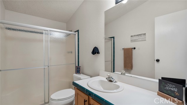 34860 De Los Court, Wildomar CA: https://media.crmls.org/medias/dcacf7cb-cdf1-4ad0-b8a8-38171fc2e087.jpg