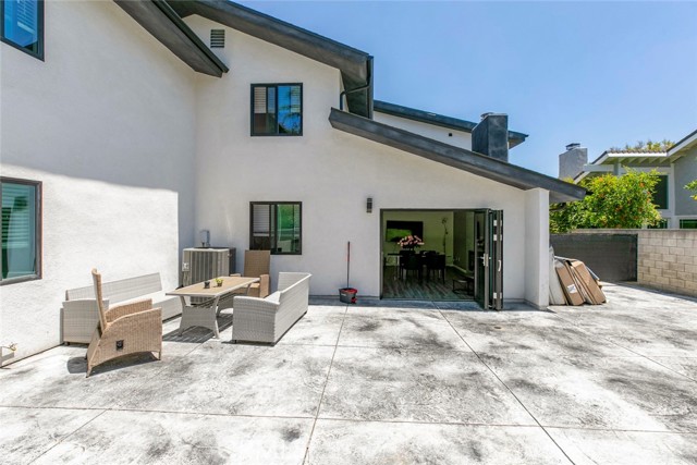 Detail Gallery Image 29 of 38 For 17465 Tuscan Dr, Granada Hills,  CA 91344 - 4 Beds | 3 Baths