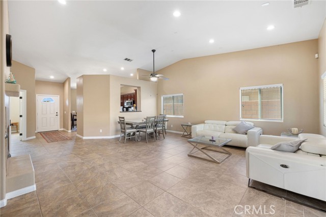 Detail Gallery Image 13 of 46 For 66758 Yucca Dr, Desert Hot Springs,  CA 92240 - 3 Beds | 2 Baths