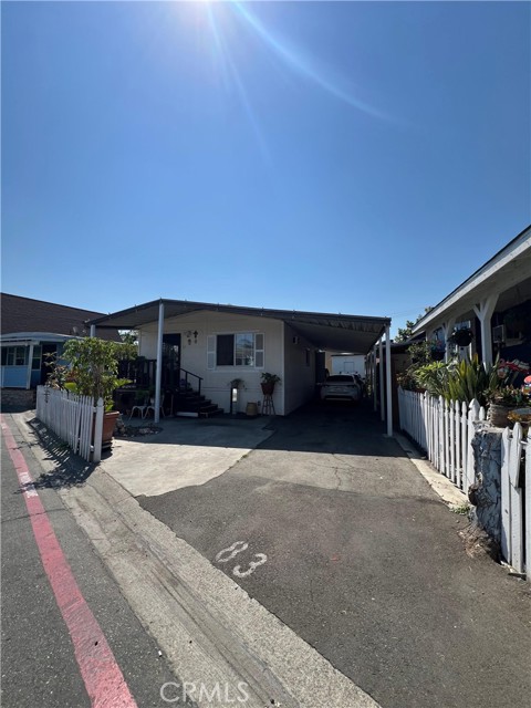 518 Sullivan, Santa Ana CA: https://media.crmls.org/medias/dcaf8f9c-394f-464d-adfd-a8bea3277ab7.jpg