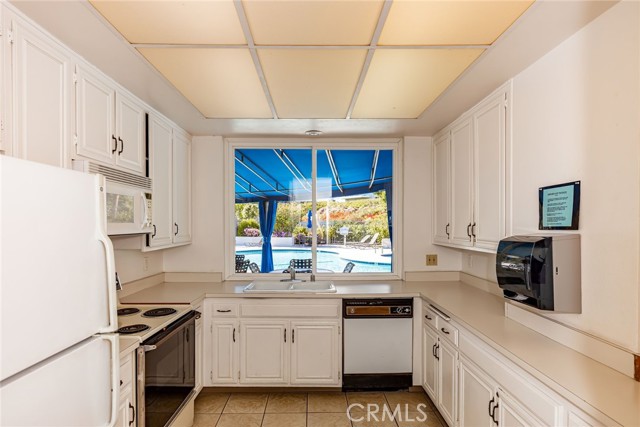 Detail Gallery Image 47 of 52 For 500 Cagney Ln #106,  Newport Beach,  CA 92663 - 1 Beds | 1 Baths