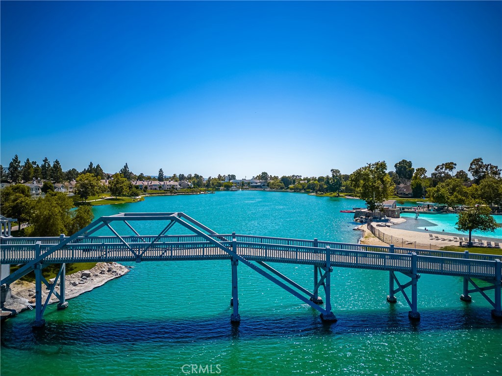 https://media.crmls.org/medias/dcb09a6e-5716-40ed-a61f-081b73ec20e0.jpg?preset=X-Large