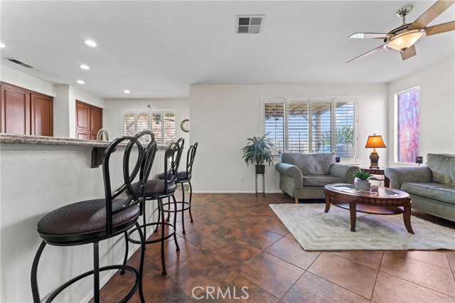 22939 Raintree Lane, Saugus CA: https://media.crmls.org/medias/dcb10307-1ea7-4adb-8572-98cd00bc44e4.jpg