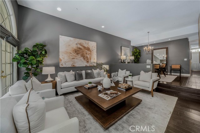 Detail Gallery Image 9 of 40 For 14100 Dickens St #4,  Sherman Oaks,  CA 91423 - 2 Beds | 2/1 Baths