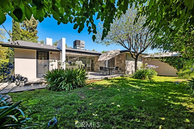 5217 Canoga Avenue, Woodland Hills CA: https://media.crmls.org/medias/dcb1b853-90ee-4d8d-b081-a3f4bd99cfbe.jpg