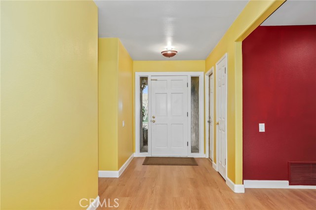 Detail Gallery Image 7 of 43 For 11001 Limerick Ave, Chatsworth,  CA 91311 - 4 Beds | 2/1 Baths