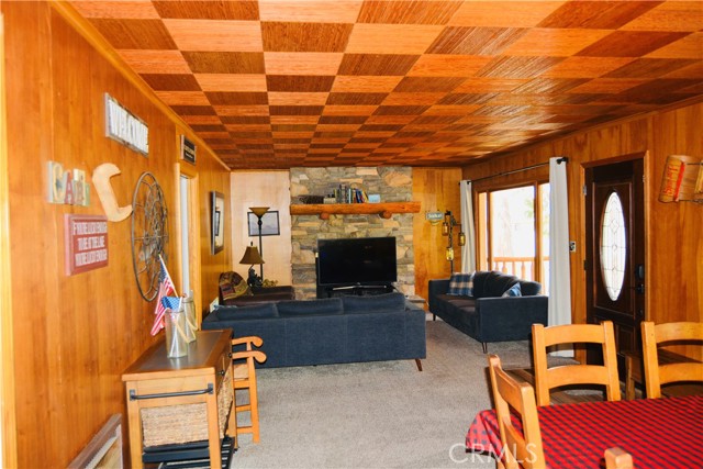 39162 Manzanita, Bass Lake CA: https://media.crmls.org/medias/dcb2a0d7-ae07-492f-ace8-36890d120b24.jpg