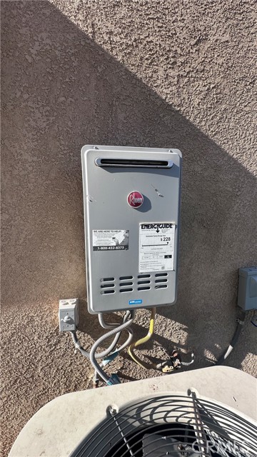 600 Hosking Avenue, Bakersfield CA: https://media.crmls.org/medias/dcb2a486-c625-4c2c-8c08-fe2a8ea3ce53.jpg