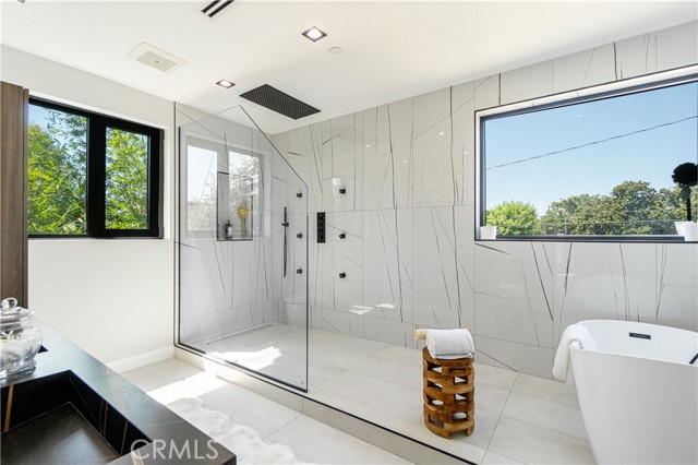 Detail Gallery Image 34 of 65 For 10943 Pickford Way, Culver City,  CA 90230 - 5 Beds | 4/1 Baths