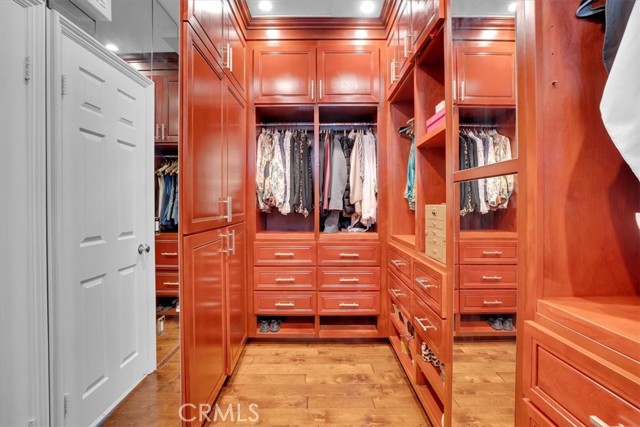 2125 Ridgeview Terrace Drive, Long Beach CA: https://media.crmls.org/medias/dcb36a10-bf44-41bc-8896-84aa1c77f5c8.jpg