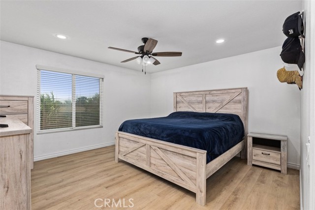 Detail Gallery Image 14 of 22 For 9121 Madeline Dr, Huntington Beach,  CA 92646 - 4 Beds | 2/1 Baths