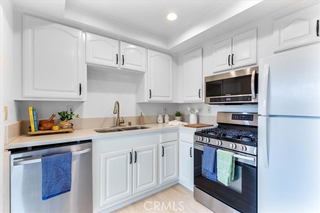 Detail Gallery Image 14 of 29 For 16933 Bluewater, Huntington Beach,  CA 92649 - 1 Beds | 1 Baths