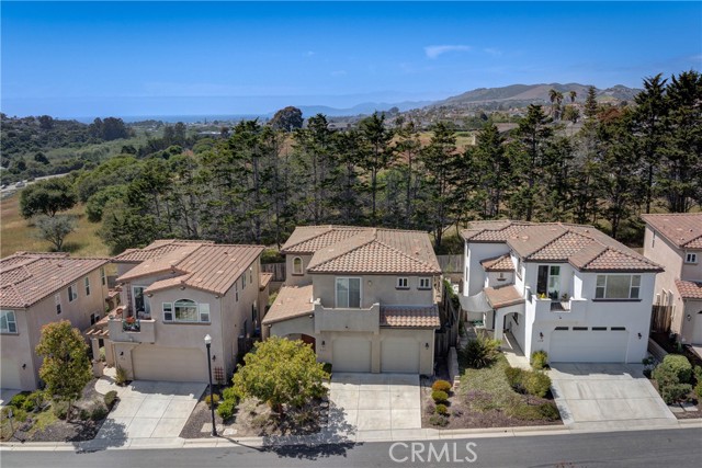 Detail Gallery Image 52 of 61 For 117 Village Cir, Pismo Beach,  CA 93449 - 3 Beds | 2/1 Baths