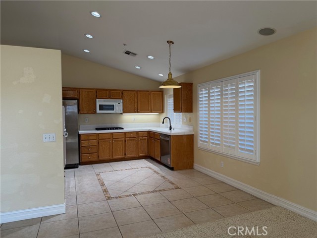 Detail Gallery Image 8 of 17 For 11441 Candela, Rancho Cucamonga,  CA 91701 - 3 Beds | 2 Baths