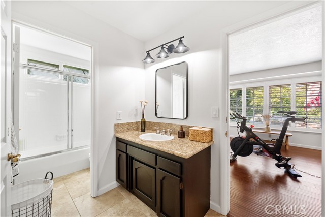 1705 Rossmont Drive, Redlands CA: https://media.crmls.org/medias/dcb62eb7-5767-466e-ac29-cb217e3c6166.jpg