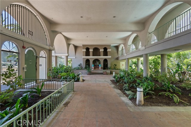 555 Maine Avenue, Long Beach CA: https://media.crmls.org/medias/dcb6fbc6-d1c7-468d-ab5c-2db4accc25e7.jpg