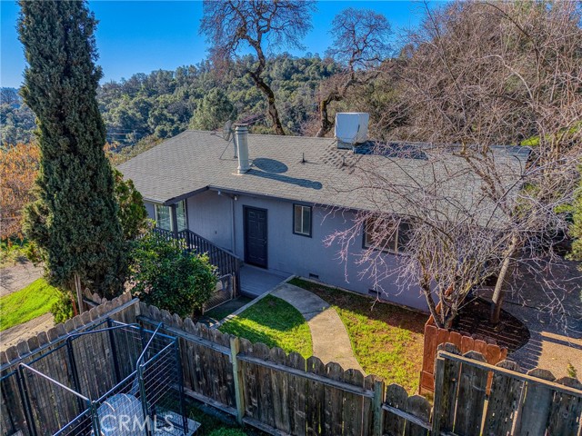 12410 Lakeview Drive, Clearlake Oaks CA: https://media.crmls.org/medias/dcb7130c-a477-4330-8eae-31dd386dc28f.jpg