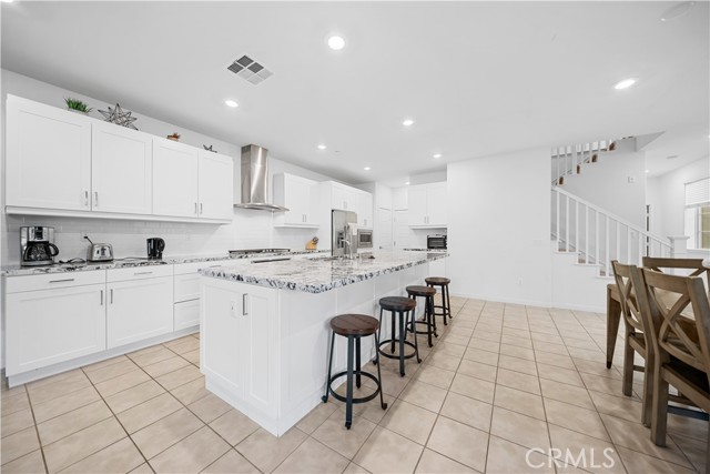 Detail Gallery Image 15 of 49 For 284 Harringay, Irvine,  CA 92618 - 4 Beds | 3 Baths