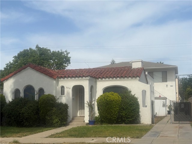3370 3372 Lemon Avenue, Signal Hill CA: https://media.crmls.org/medias/dcb86c8f-2725-4bee-a799-8e5631a4be9a.jpg