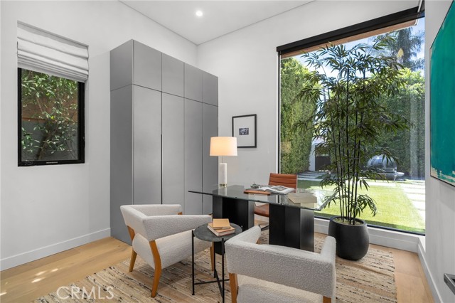 15231 Greenleaf Street, Sherman Oaks CA: https://media.crmls.org/medias/dcb87769-2973-4ae5-a595-9dc017fe57b2.jpg