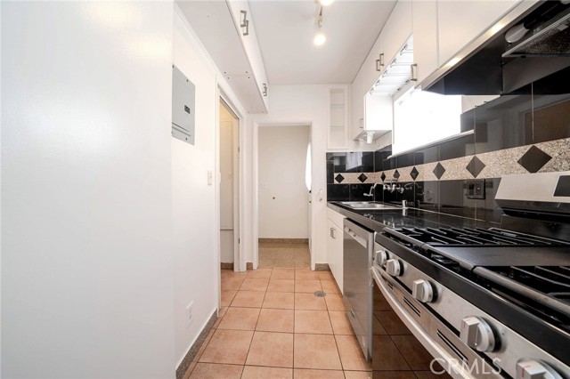Drew Fenton | 433 S Bundy Drive Los Angeles CA | MLS: 7457083