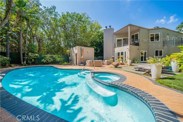 8100 Laurelmont Drive, Los Angeles CA: https://media.crmls.org/medias/dcb92336-f08a-4ef1-b494-6f1563140988.jpg