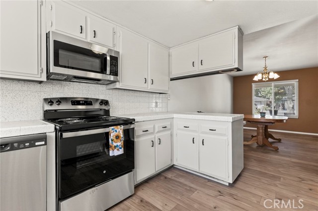 2170 Ramsey Way, Chico CA: https://media.crmls.org/medias/dcb92bb7-dfa6-4d5e-bb35-feee9c01530c.jpg