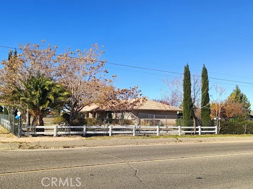 Detail Gallery Image 1 of 13 For 15742 Muscatel, Hesperia,  CA 92345 - 4 Beds | 3 Baths