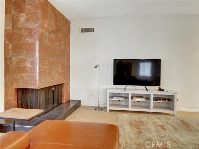 Detail Gallery Image 6 of 25 For 46228 Lou Circle, Indian Wells,  CA 92210 - 2 Beds | 2 Baths