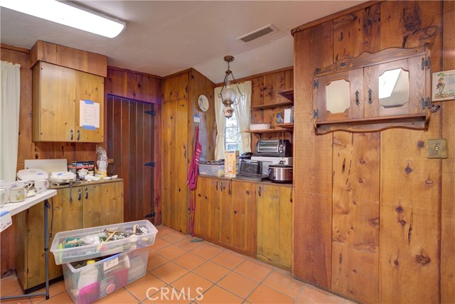 4560 Potrero, Atascadero CA: https://media.crmls.org/medias/dcbb57aa-6b5d-4abf-9c1c-2f182a45ff9a.jpg