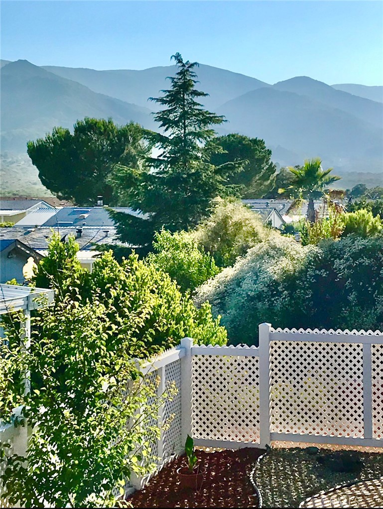 https://media.crmls.org/medias/dcbbfbfa-778d-4834-8927-a22d8edc3f8b.jpg?preset=X-Large