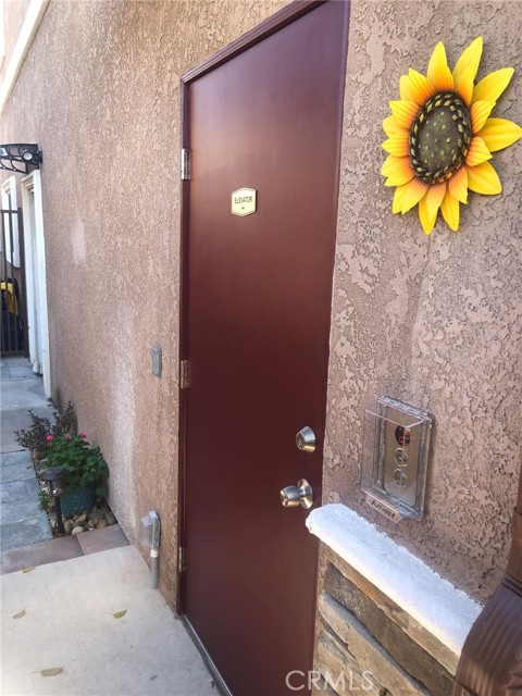 Detail Gallery Image 9 of 75 For 7704 Lotus Cir, Buena Park,  CA 90620 - 6 Beds | 4 Baths