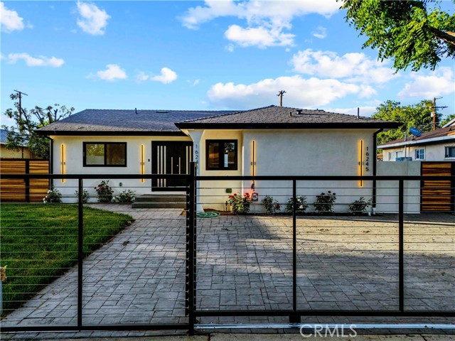 Detail Gallery Image 1 of 40 For 16243 Chatsworth St, Granada Hills,  CA 91344 - 3 Beds | 2 Baths