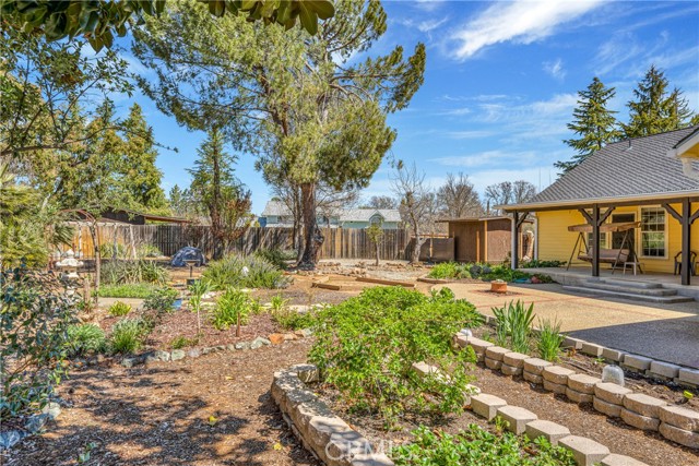 Detail Gallery Image 12 of 42 For 3125 Ranch Court, Lakeport,  CA 95453 - 4 Beds | 3/1 Baths