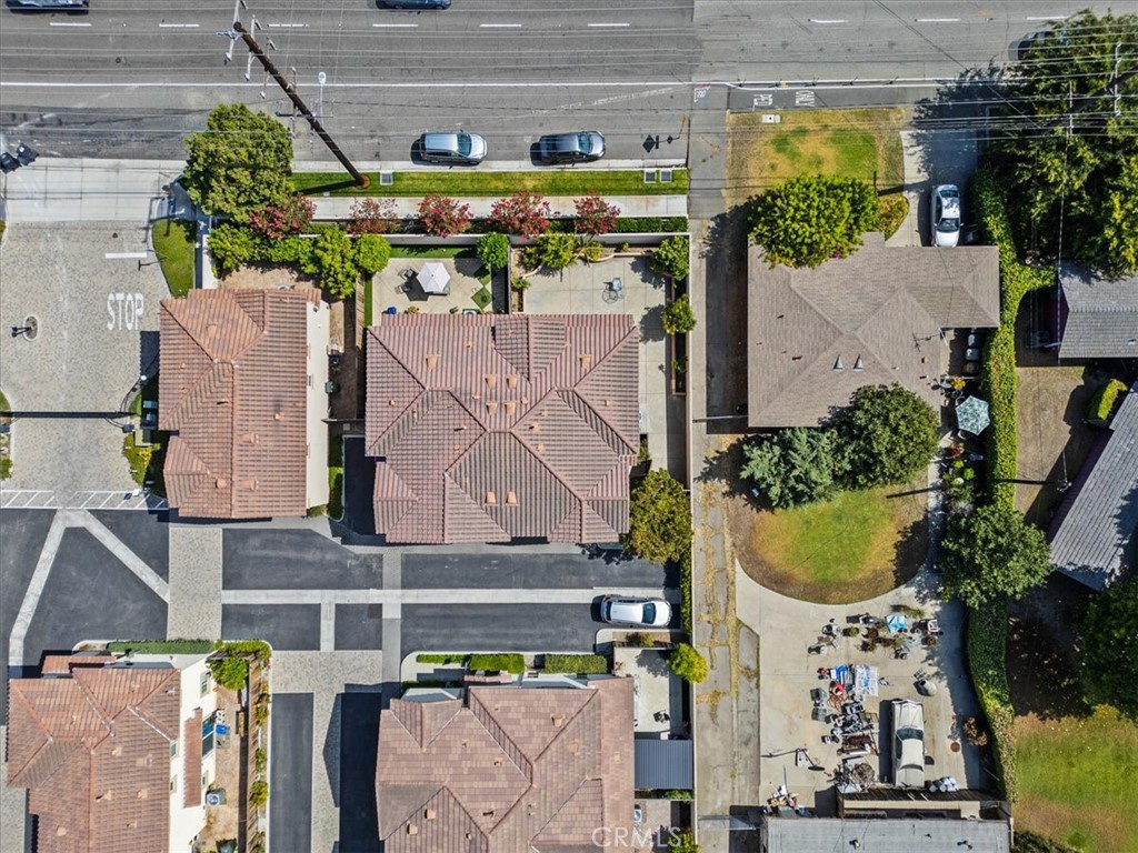 https://media.crmls.org/medias/dcbd3645-dd2a-42bf-b168-2a927e21b2f8.jpg?preset=X-Large