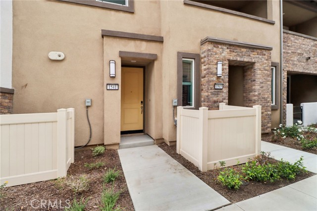 Detail Gallery Image 3 of 22 For 1541 Stratus Dr, Pomona,  CA 91768 - 2 Beds | 2/1 Baths