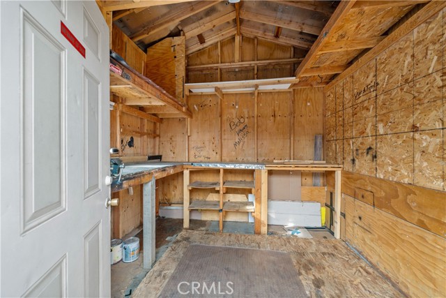 High Ceiling Storage Barn, with over-head cooling fan