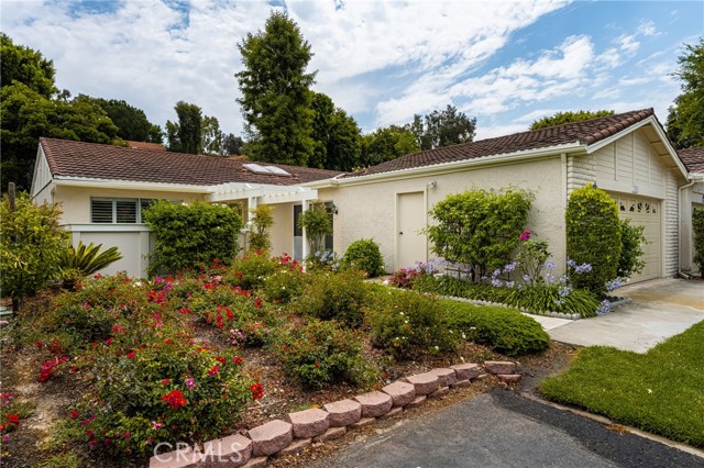 3325 Via Carrizo #A, Laguna Woods, CA 92637