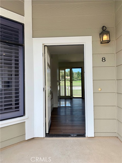 8 Green Brier Circle, Coto de Caza CA: https://media.crmls.org/medias/dcbe4cbe-06af-4bdc-aa16-7b1cfa466038.jpg
