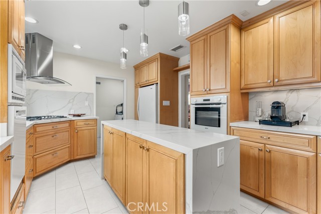 Detail Gallery Image 8 of 22 For 15936 Osborne St, North Hills,  CA 91343 - 3 Beds | 2 Baths