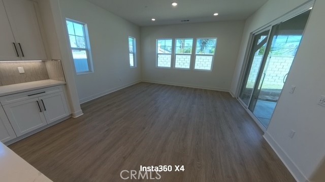 https://media.crmls.org/medias/dcbfc688-4e4e-4a5e-b863-53385cb3cfa3.jpg?preset=X-Large