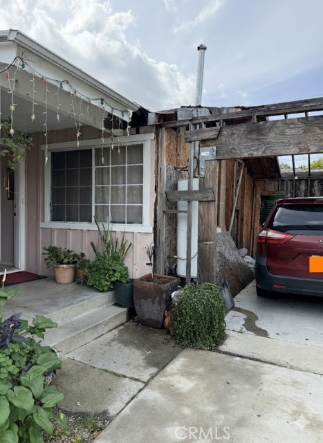 Detail Gallery Image 3 of 22 For 18800 Arminta, Reseda,  CA 91335 - 4 Beds | 3 Baths