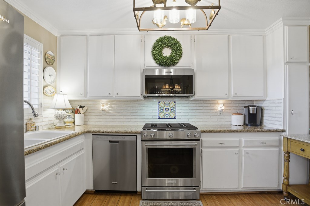 24485 Valle Del Oro #102