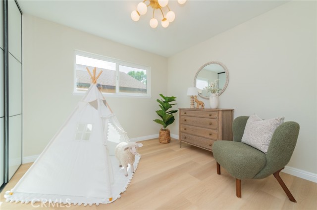 921 Azalea Avenue, Placentia CA: https://media.crmls.org/medias/dcc0efc2-91ae-4ffc-922e-c72dadba889a.jpg