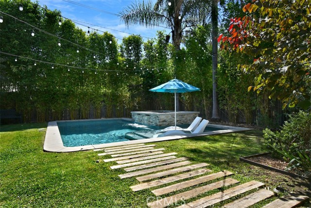 4058 Shadyglade Avenue, Studio City CA: https://media.crmls.org/medias/dcc2bff1-0e03-48ab-a30c-65dfa1bfcf82.jpg