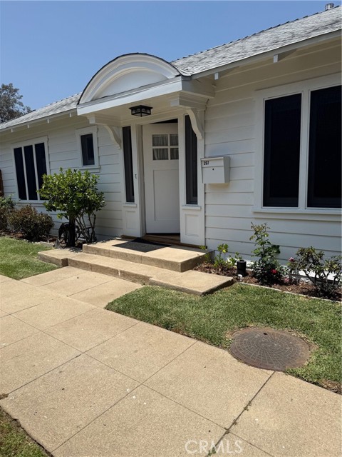 297 N Garfield Avenue, Pasadena CA: https://media.crmls.org/medias/dcc2c2ee-cea8-4f44-ba1a-dc7c8cefa093.jpg