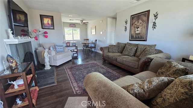 32673 Zircon Road, Lucerne Valley CA: https://media.crmls.org/medias/dcc51420-19fc-4b1d-96ff-6bf8539107fa.jpg