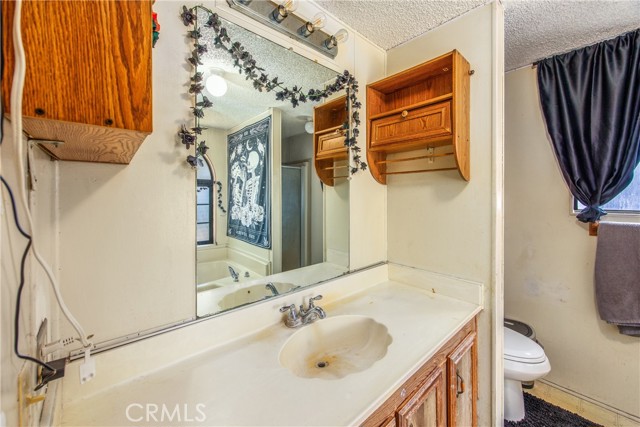 7717 Church Avenue, Highland CA: https://media.crmls.org/medias/dcc515ae-3b0b-45f1-a479-20d9be8256ab.jpg