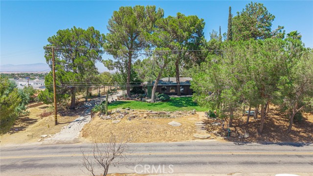 4819 Columbia Way, Lancaster CA: https://media.crmls.org/medias/dcc519dc-594c-4b01-aa7c-553c60a40ec0.jpg